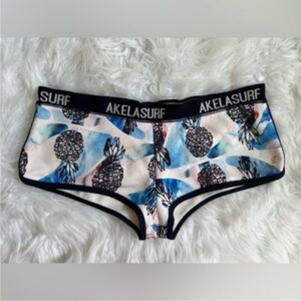 Akeela Surf Shorts Pineapple SMALL